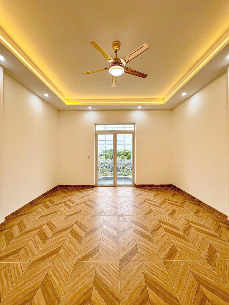 ⚠️SIÊU PHẨM⚠️  ☘️☘️☘️  NHÀ 2 LẦU PHONG CÁCH TÂN CỔ ĐIỂN TRỤC CHÍNH D1 KDC HỒNG LOAN, P.HƯNG THẠNH, Q.CÁI RĂNG, CẦN THƠ