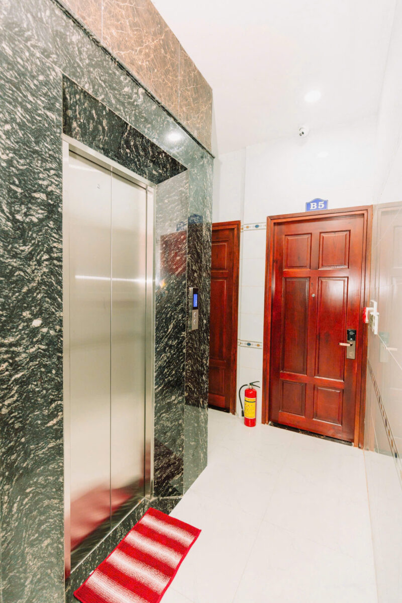 4.6.25 -  NHÀ NGHỈ 3 LẦU HẺM 2 NGUYỄN VIỆT HỒNG