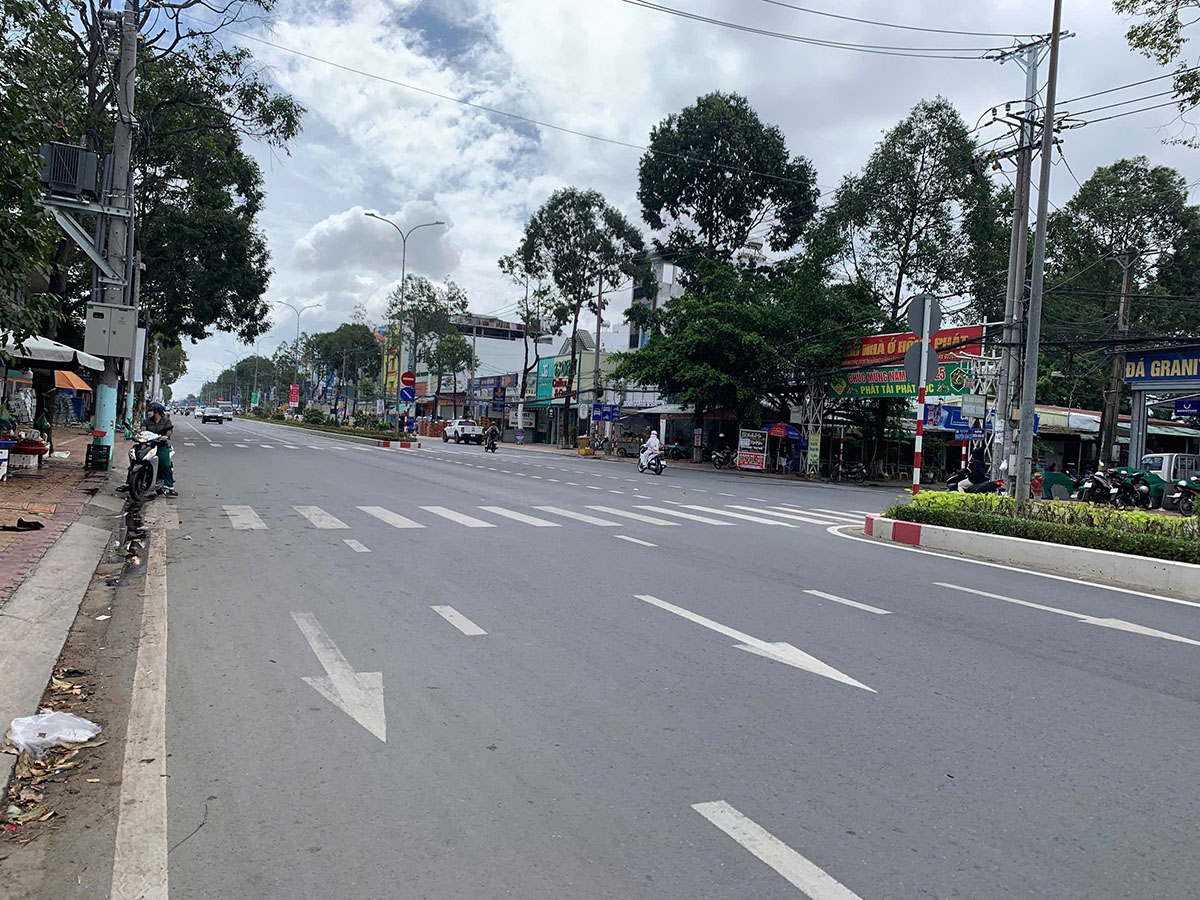 7.7.25 - ĐẤT BỜ KÈ RẠCH MƯƠNG KHAI - A DUY HÓI AN KHÁNH 7.7.25 - ĐẤT BỜ KÈ RẠCH MƯƠNG KHAI - A DUY HÓI AN KHÁNH