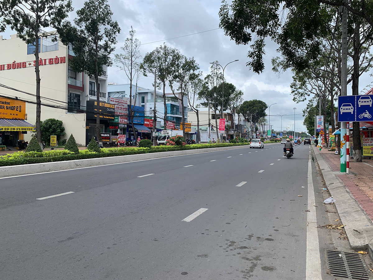 7.7.25 - ĐẤT BỜ KÈ RẠCH MƯƠNG KHAI - A DUY HÓI AN KHÁNH 7.7.25 - ĐẤT BỜ KÈ RẠCH MƯƠNG KHAI - A DUY HÓI AN KHÁNH