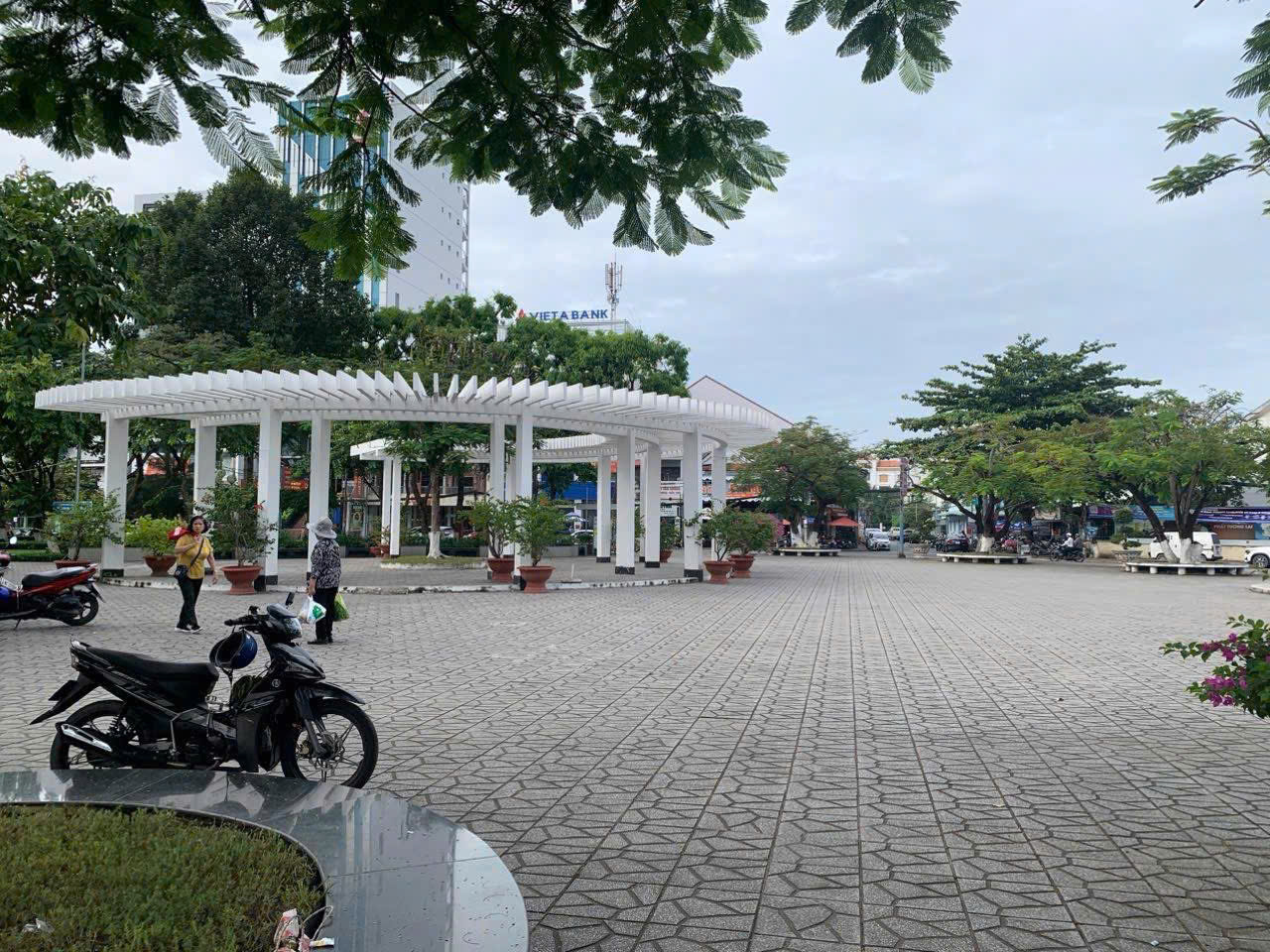 ❌HOT❌  ☘️☘️☘️  NHÀ TRỆT 2 LẦU VÀ SÂN THƯỢNG MẶT TIỀN PHAN VĂN TRỊ (NGAY CV LƯU HỮU PHƯỚC), NINH KIỂU, CẦN THƠ ❌HOT❌  ☘️☘️☘️  NHÀ TRỆT 2 LẦU VÀ SÂN THƯỢNG MẶT TIỀN PHAN VĂN TRỊ (NGAY CV LƯU HỮU PHƯỚC), NINH KIỂU, CẦN THƠ