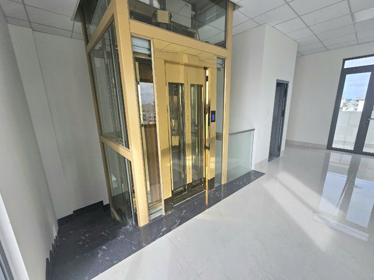 ❌CHO THUÊ HOẶC BÁN❌ ☘️☘️☘️ NHÀ 6 TẦNG MỚI 100% CÓ THANG MÁY MẶT TIỀN ĐƯỜNG 30/4, NINH KIỀU, CẦN THƠ - GẦN NGÃ 3 QUANG TRUNG ❌CHO THUÊ HOẶC BÁN❌ ☘️☘️☘️ NHÀ 6 TẦNG MỚI 100% CÓ THANG MÁY MẶT TIỀN ĐƯỜNG 30/4, NINH KIỀU, CẦN THƠ - GẦN NGÃ 3 QUANG TRUNG