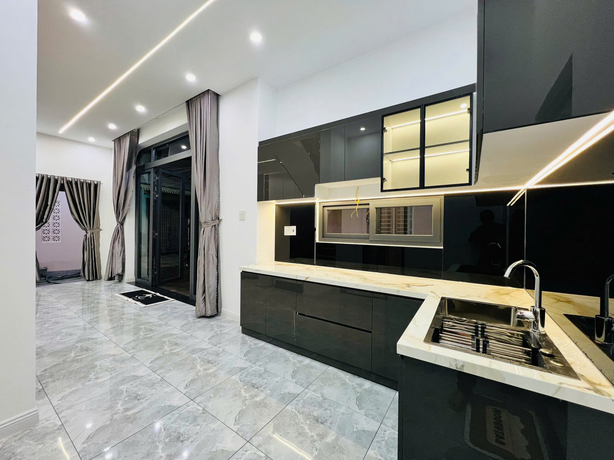 ☘️☘️☘️ Nhà Trệt Lầu Góc 2 Mặt Tiền - Full Nội Thất - Xây Mới 100% - Thiết Kế Hiện Đại - Lộ Oto Đến Nhà - Hẻm 115 Đường CMT8 - Cần Thơ ☘️☘️☘️ Nhà Trệt Lầu Góc 2 Mặt Tiền - Full Nội Thất - Xây Mới 100% - Thiết Kế Hiện Đại - Lộ Oto Đến Nhà - Hẻm 115 Đường CMT8 - Cần Thơ