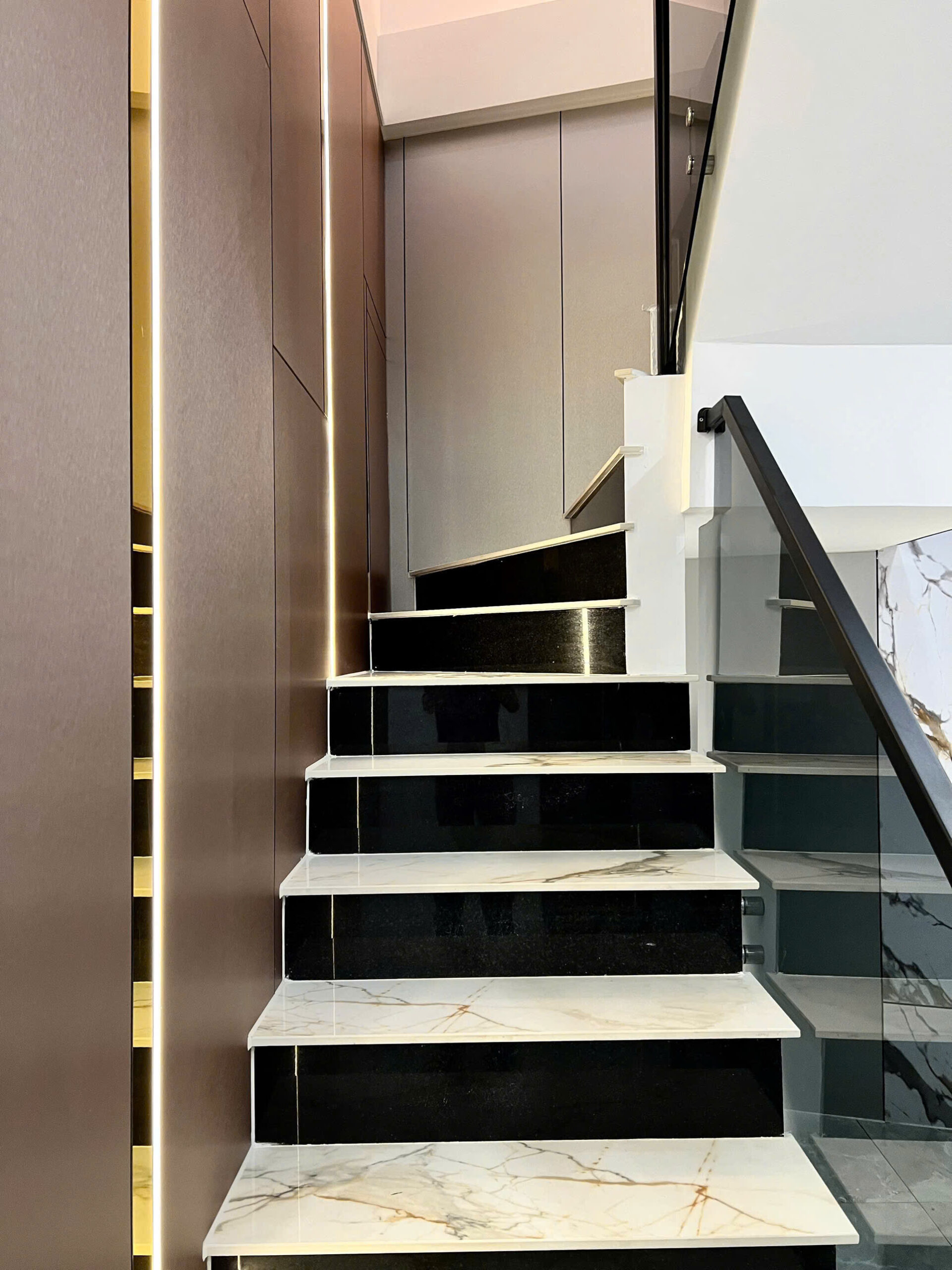 ☘️☘️☘️ Nhà Trệt Lầu Góc 2 Mặt Tiền - Full Nội Thất - Xây Mới 100% - Thiết Kế Hiện Đại - Lộ Oto Đến Nhà - Hẻm 115 Đường CMT8 - Cần Thơ ☘️☘️☘️ Nhà Trệt Lầu Góc 2 Mặt Tiền - Full Nội Thất - Xây Mới 100% - Thiết Kế Hiện Đại - Lộ Oto Đến Nhà - Hẻm 115 Đường CMT8 - Cần Thơ