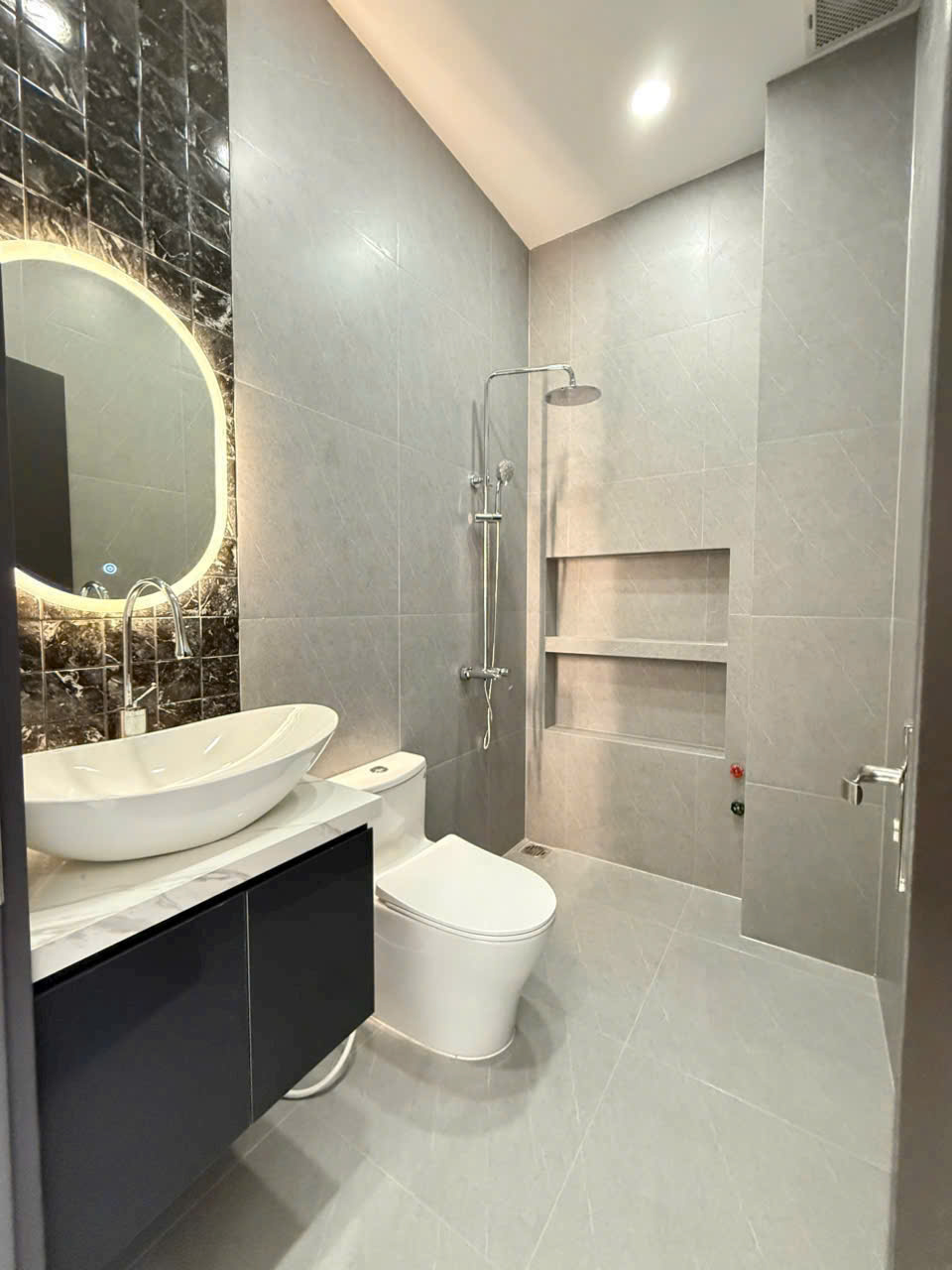 ☘️☘️☘️ SIÊU PHẨM VỪA HOÀN THIỆN, NHÀ TRỆT 2 LẦU SÂN THƯỢNG - KDC 91B - P. TÂN AN, TP CẦN THƠ. ☘️☘️☘️ SIÊU PHẨM VỪA HOÀN THIỆN, NHÀ TRỆT 2 LẦU SÂN THƯỢNG - KDC 91B - P. TÂN AN, TP CẦN THƠ.