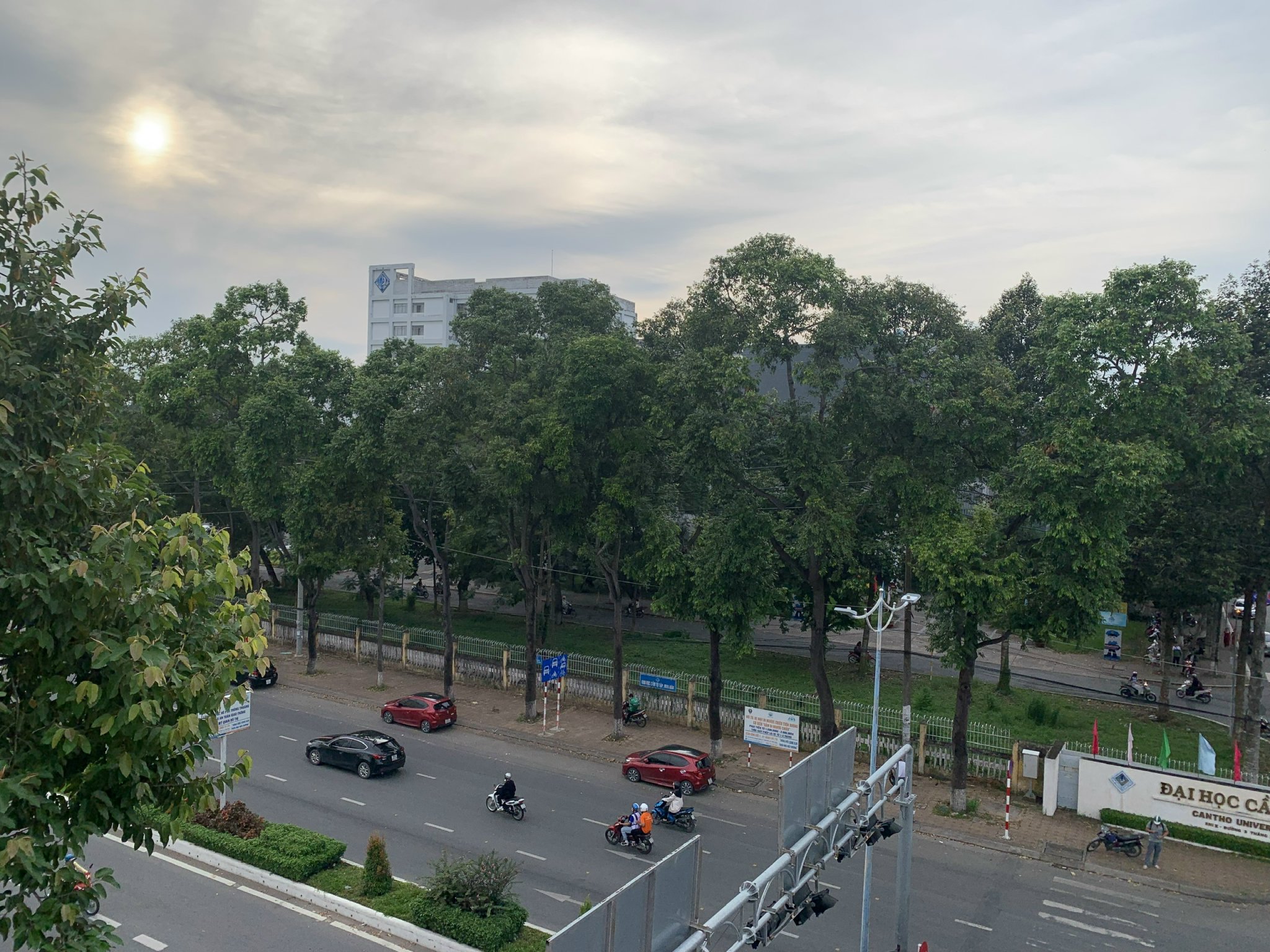 ❌GIÁ CÒN TL KHÁ❌ ☘️☘️☘️ NHÀ TRỆT 3 LẦU & SÂN THƯỢNG MẶT TIỀN 3/2 NGANG CỔNG ĐẠI HỌC CẦN THƠ ❌GIÁ CÒN TL KHÁ❌ ☘️☘️☘️ NHÀ TRỆT 3 LẦU & SÂN THƯỢNG MẶT TIỀN 3/2 NGANG CỔNG ĐẠI HỌC CẦN THƠ